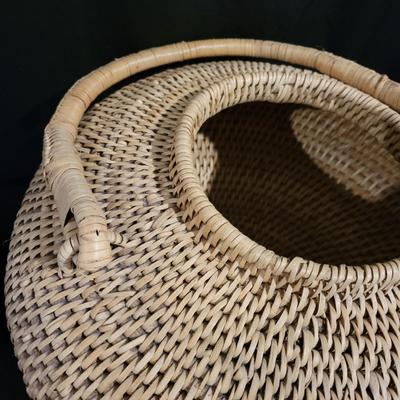 Woven Lidded Snake Basket (D-DW)