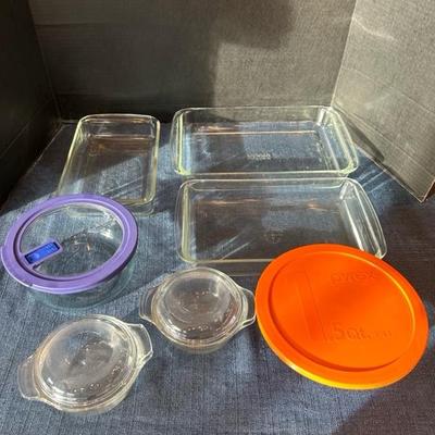 Lot 185 Pyrex Glass lidded containers, baking dishes