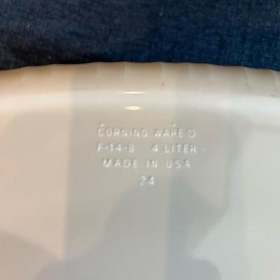 Lot 190 Corning Ware French white oval casserole/roaster