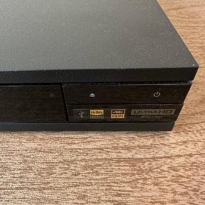 Lot 180 Sony Blu-ray player with remote