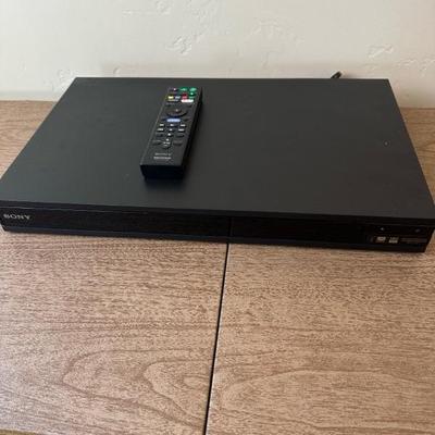 Lot 180 Sony Blu-ray player with remote