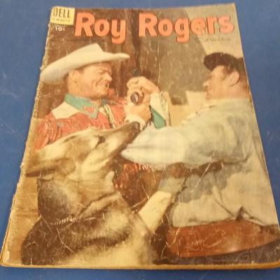 LOT 109 OLD ROY ROGERS COMIC BOOK