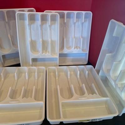 Lot 192 kitchen variety of organizers