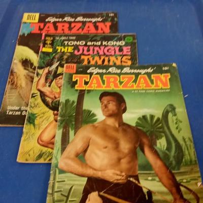 LOT 113 THREE OLD TARZAN COMIC BOOKS