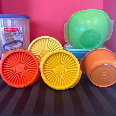 Lot 194 Tupperware/Rubbermaid
