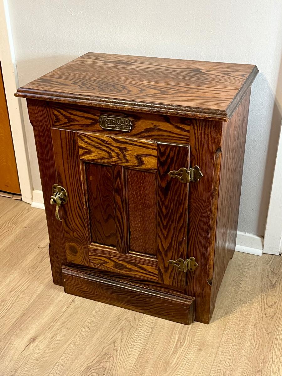Oak ice sale box end table