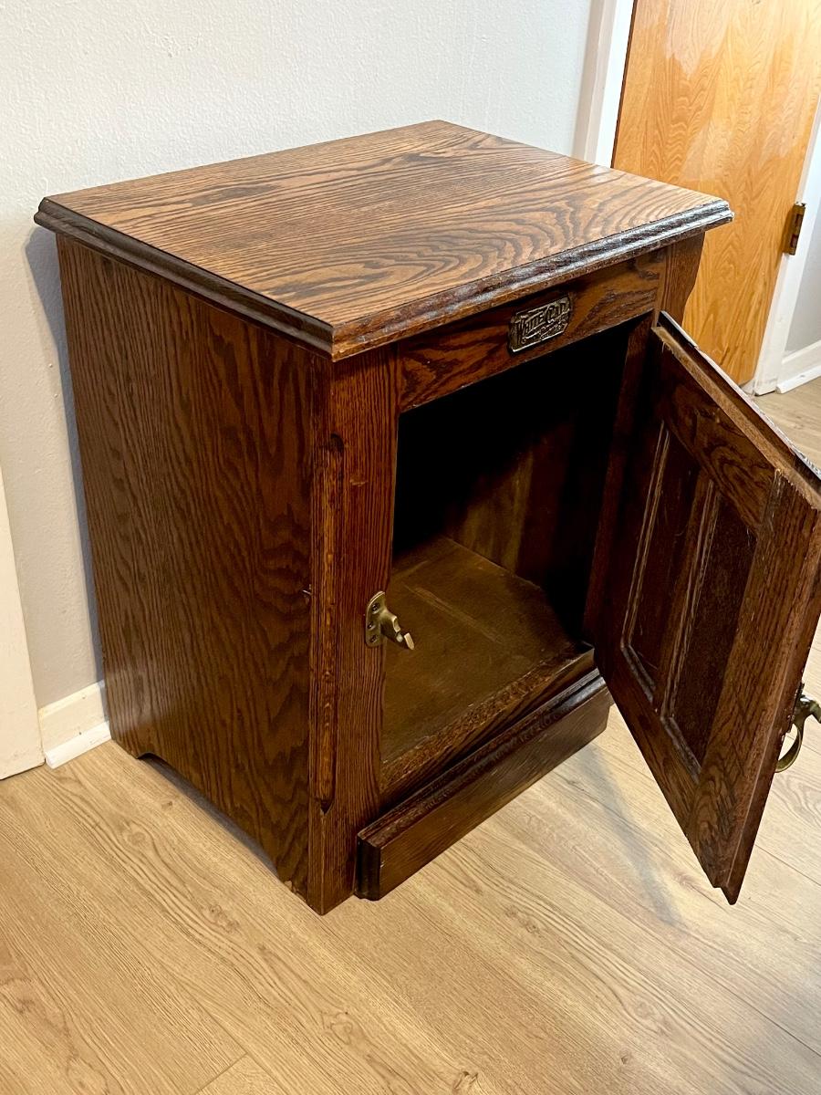 WHITE CLAD Vtg . Oak Ice Box Converted Into Nightstand End Table