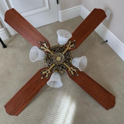Lot 216 Hunter ceiling fan with light kit
