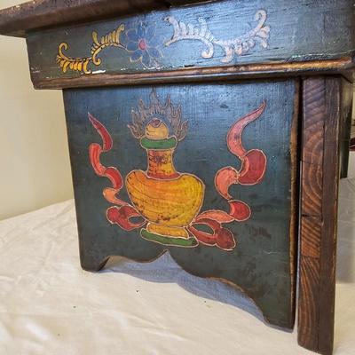 Hand Painted/Carved Folding Prayer Table (D-JS)