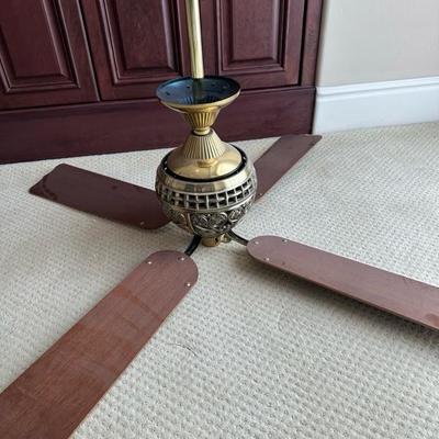 Lot 218 Hunter ceiling fan with extension pole