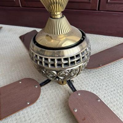 Lot 218 Hunter ceiling fan with extension pole