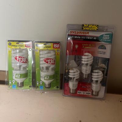 Selection of Light Bulbs (G-MG)