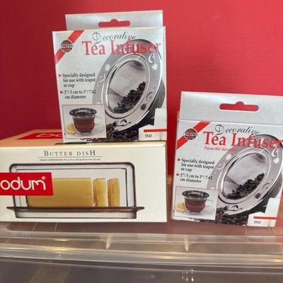 Lot 207 Variety of kitchen gadgets
