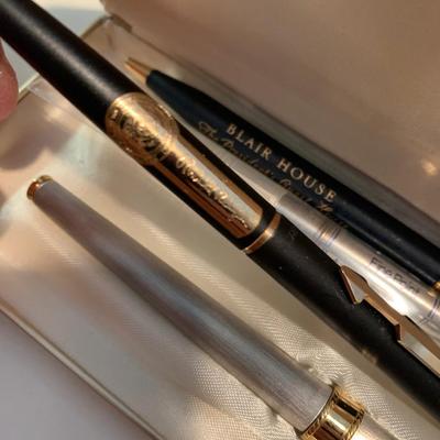 White House Collectibles Lot