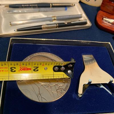 White House Collectibles Lot