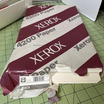 HP Deskjet 1112 Printer & Paper