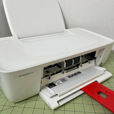 HP Deskjet 1112 Printer & Paper