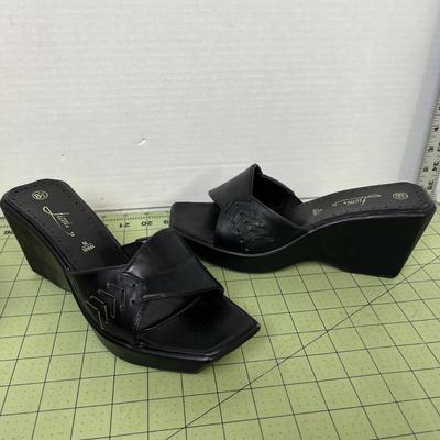 Fioni Black Wedge Sandal - Womens Size 8.5
