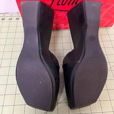 Fioni Black Wedge Sandal - Womens Size 8.5