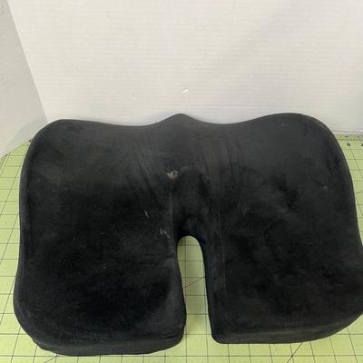 Wishcush Tailbone Relief Cushion and Timber Ridge Pillow