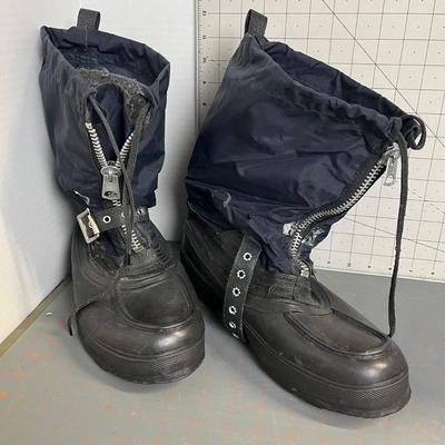 Steel Shank Snow Boots - Mens Size 9