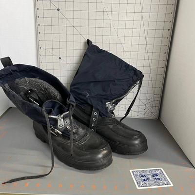 Steel Shank Snow Boots - Mens Size 9