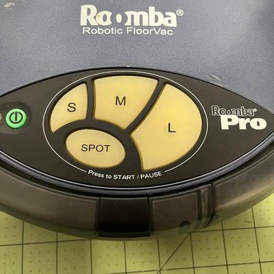 Roomba Robotic Floor Vacuum- Works!