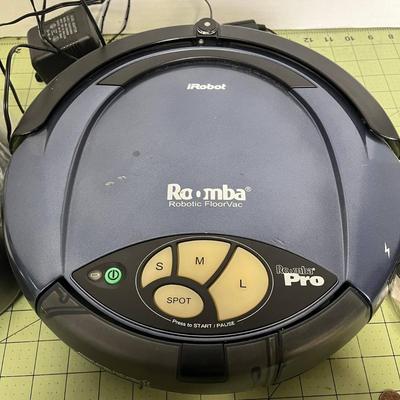 Roomba Robotic Floor Vacuum- Works!