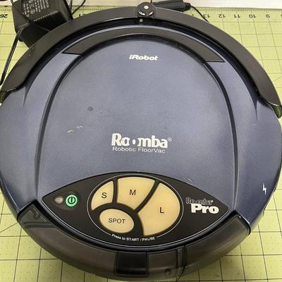 Roomba Robotic Floor Vacuum- Works!