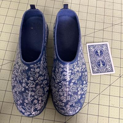 Midwest Rubber Clogs - Womens Size 7