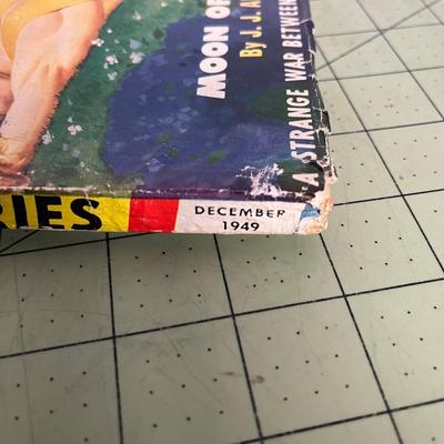 Vintage Amazing Stories - December 1949 Edition