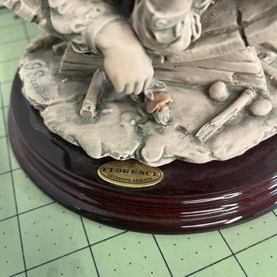 Limited Edition Florence Giuseppe Armani Figurine - 1973 Italy