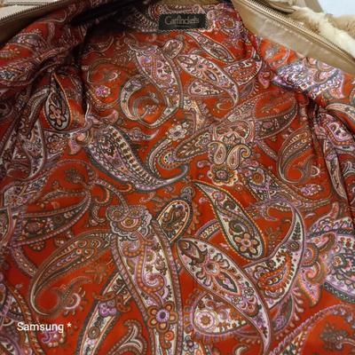 Garfinckel's Natural Guanaco Fur-no listed size, likely womenâ€™s medium