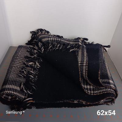 Plaid Tassel Blanket