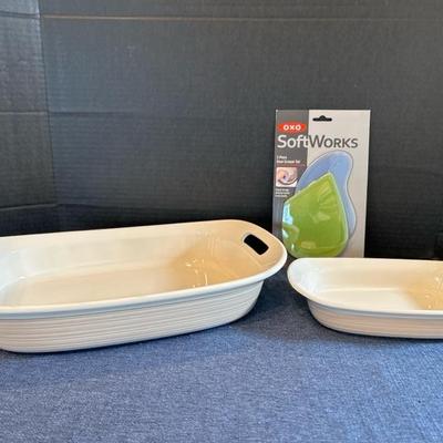 Lot 242 Corningware & kitchen item