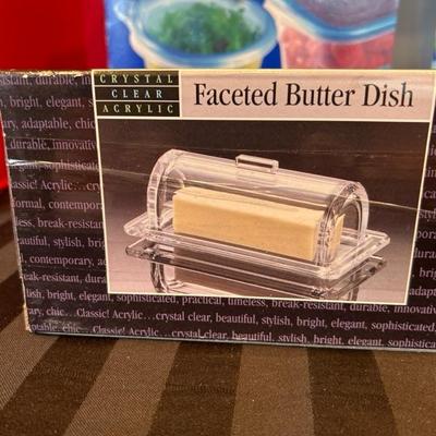 Lot 249 kitchen items