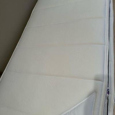 Lot 231 twin metal frame trundle bed with comfort Pedic mattresses