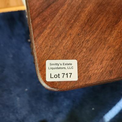 Vintage 3 Tier Side Table 25x13x23"H