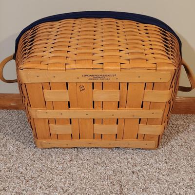 LOT 39K: Set of 2 Longaberger Rectangular Baskets
