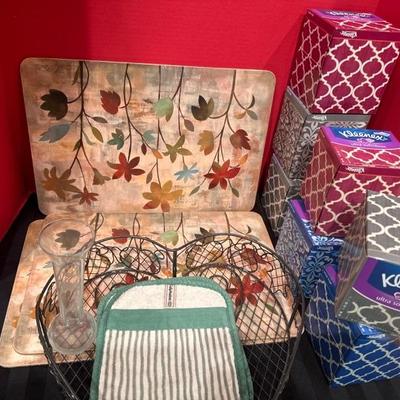 Lot 258 House goods