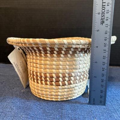 Lot 263 Sweetgrass baskets home decor