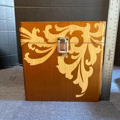 Lot 302 home decor Metal & wood trays, office caddy, wood storage box