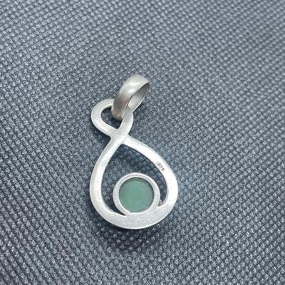 Vintage 925 silver harmony pendant w/ Green topaz?