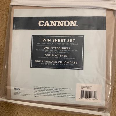 Large Selection of Twin Size Bedding (BD1-HS)