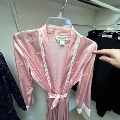 Ladies Nightgowns & Loungewear Size S/M (FL-BB)
