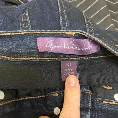 Gloria Vanderbilt â€™Amandaâ€™ Jeans size 10/12S (BR-BB)