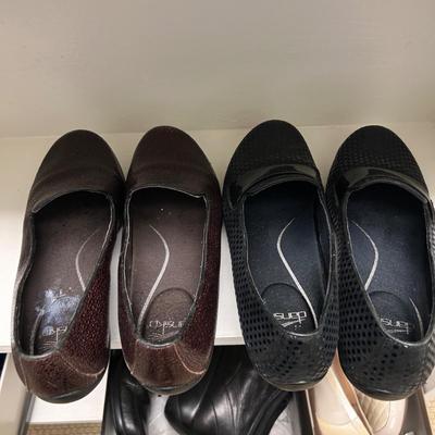Ladies Dansko, Clarkâ€™s, Easy Spirit and More Size 7-7.5 (BR-BB)