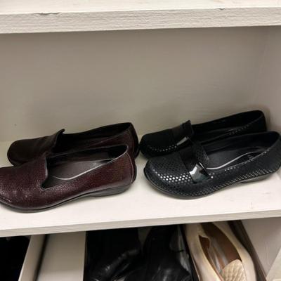 Ladies Dansko, Clarkâ€™s, Easy Spirit and More Size 7-7.5 (BR-BB)
