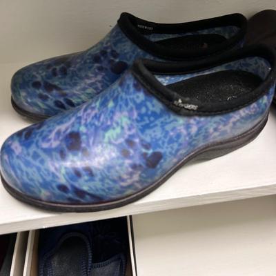 Ladies Dansko, Clarkâ€™s, Easy Spirit and More Size 7-7.5 (BR-BB)