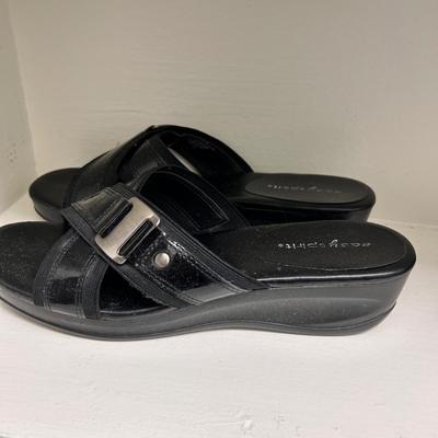 Ladies Dansko, Clarkâ€™s, Easy Spirit and More Size 7-7.5 (BR-BB)